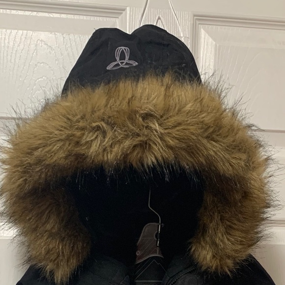 TNA Coat - Picture 5 of 5